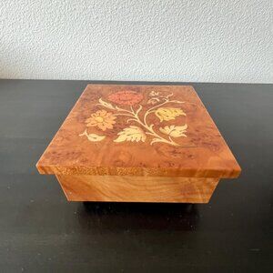 Vintage Italian Lacquered Wood Jewelry Box // Floral Marquetry Inlay // Velvet